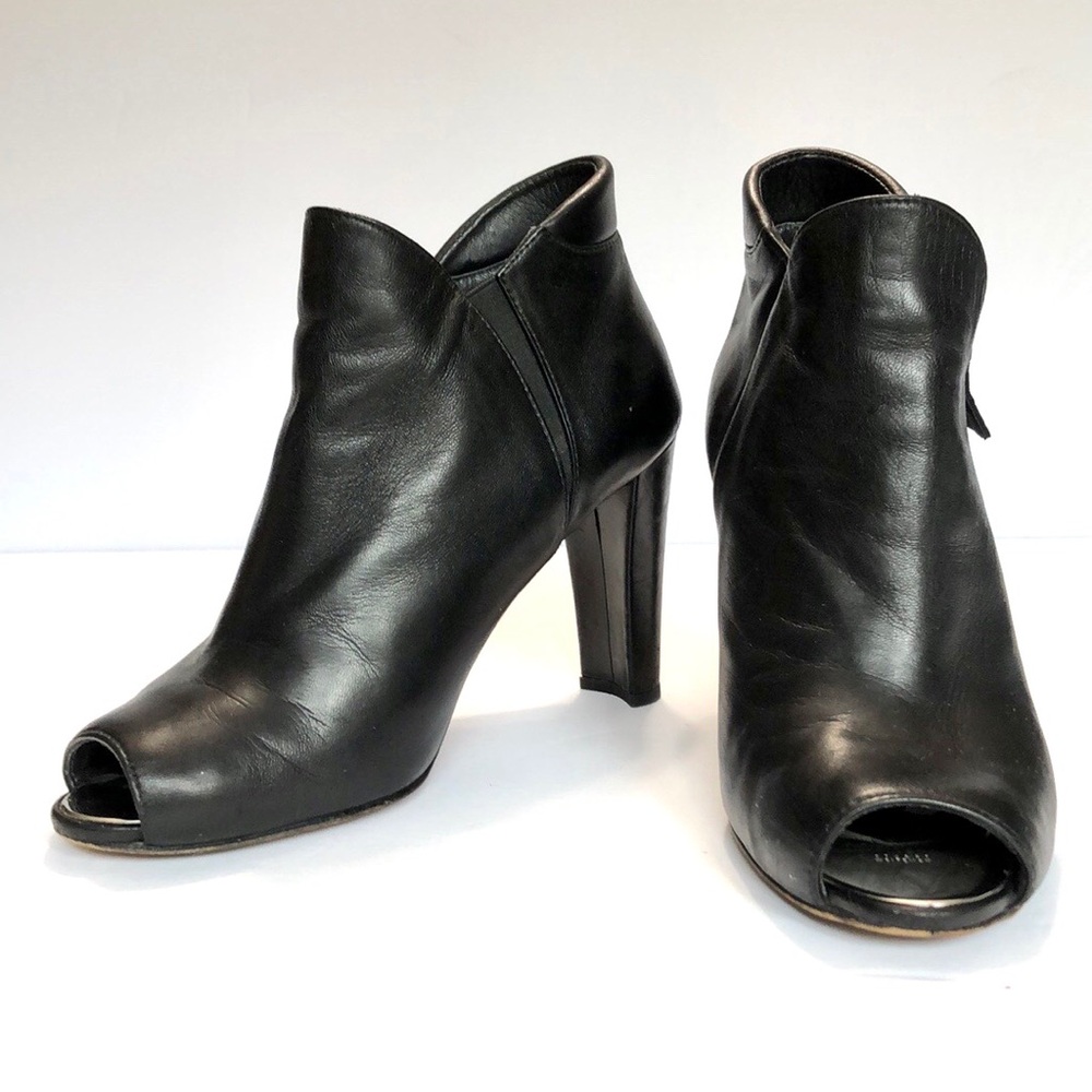 Stuart Weizmann Black Peep Toe Side Zip Leather Bootie size 7M